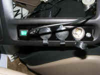 2010_0906Chevy_Bose_Aux0007.JPG (100038 bytes)