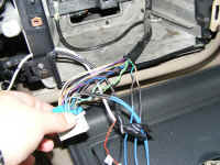 2010_0906Chevy_Bose_Aux0010.JPG (121921 bytes)