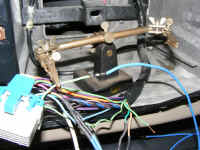 2010_0906Chevy_Bose_Aux0014.JPG (127952 bytes)