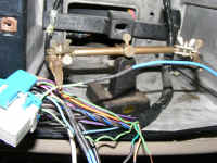 2010_0906Chevy_Bose_Aux0017.JPG (127362 bytes)