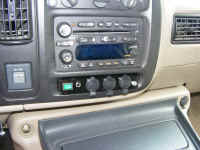 2010_0906Chevy_Bose_Aux0024.JPG (112920 bytes)