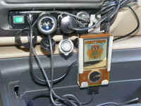 2010_0906Chevy_Bose_Aux0027.JPG (118313 bytes)